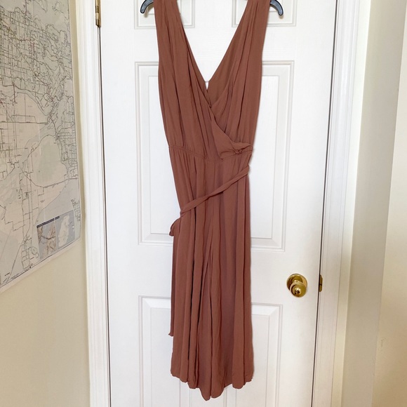 Aritzia Babaton maximillian jumpsuit rust size med - Picture 5 of 9